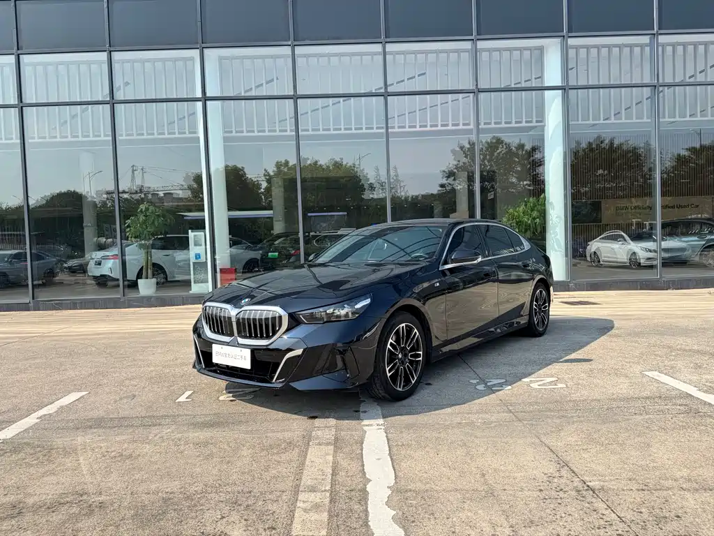 BMW 5 Series 2024