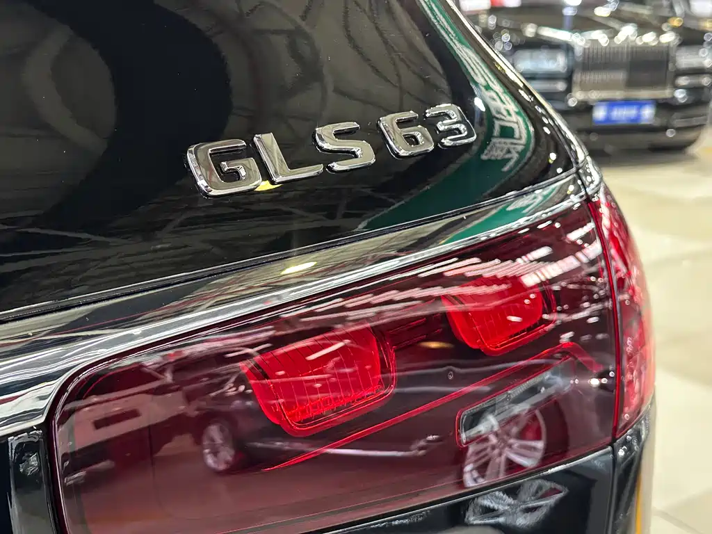 MERCEDES-BENZ GLS AMG