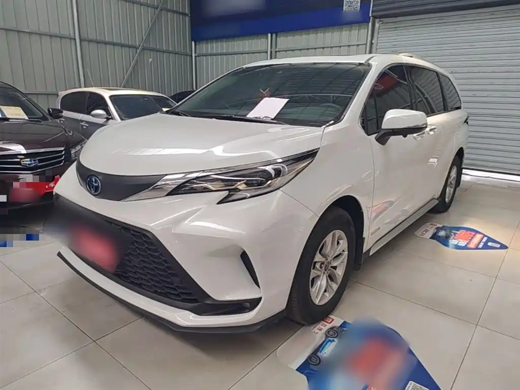 Toyota Granvia 2024
