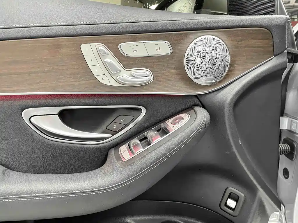 Mercedes-Benz GLC — миниатюра 14