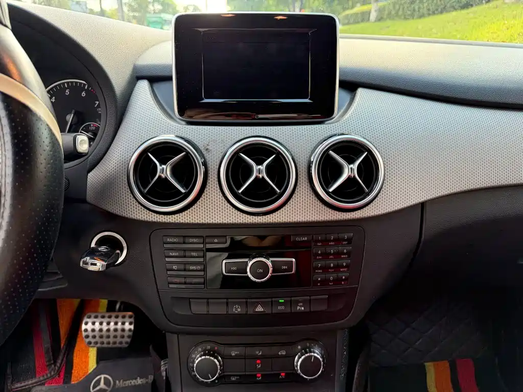 Mercedes-Benz B-Class — миниатюра 9