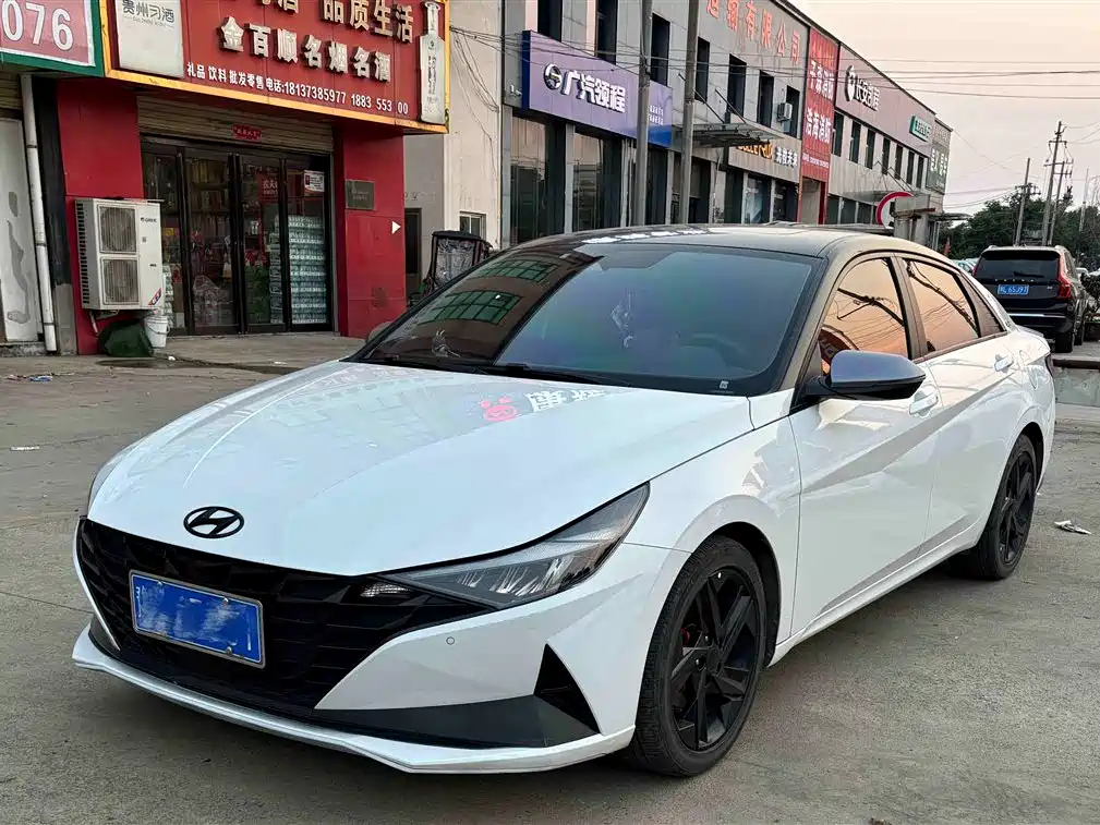 Купить Hyundai Elantra