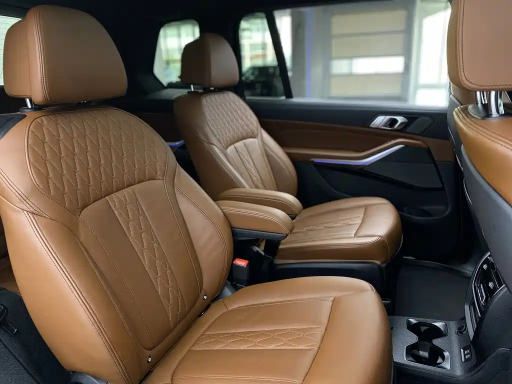 BMW X7 — миниатюра 24