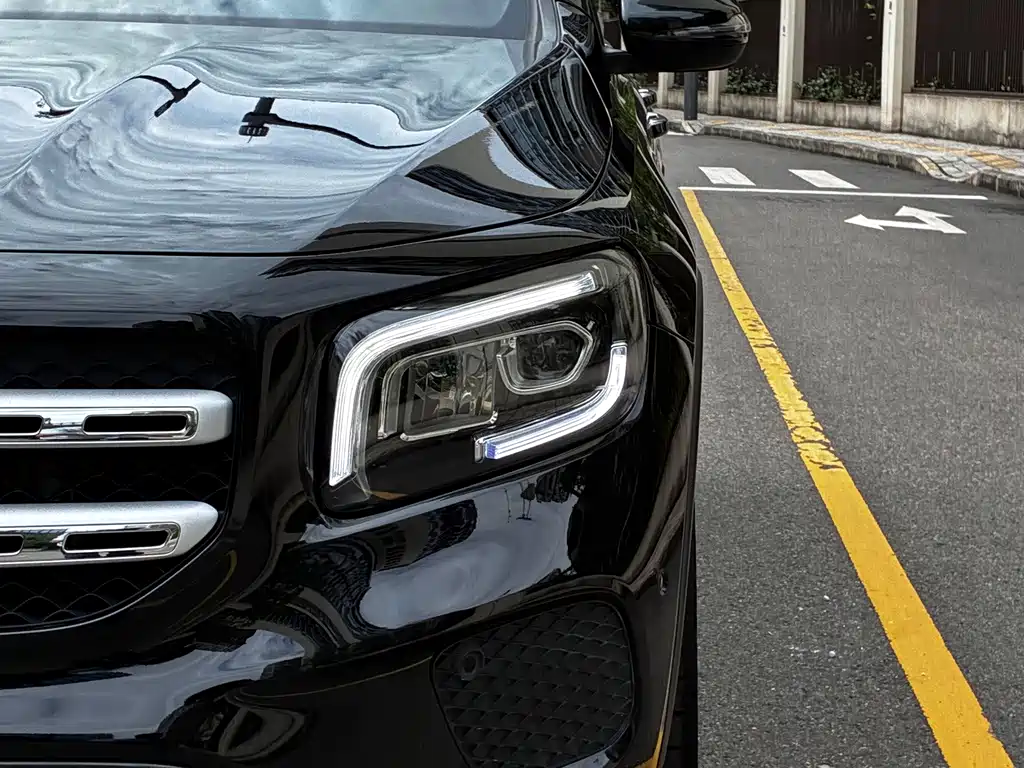 Mercedes-Benz GLB — миниатюра 4
