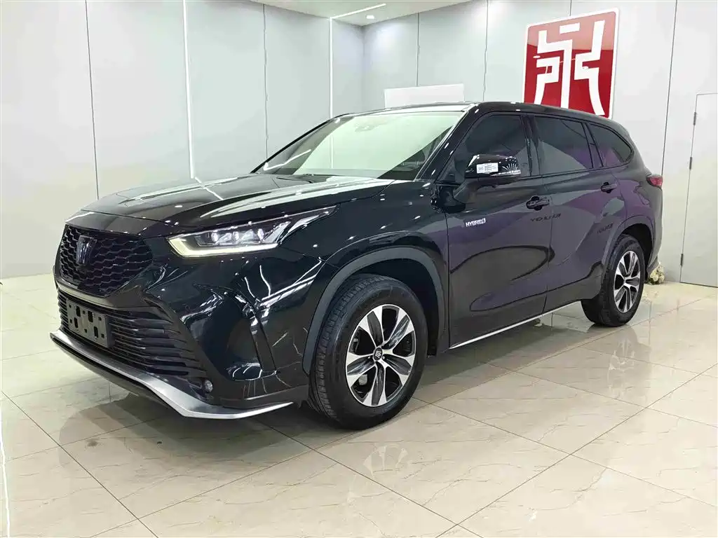 Toyota Crown Kluger 2022