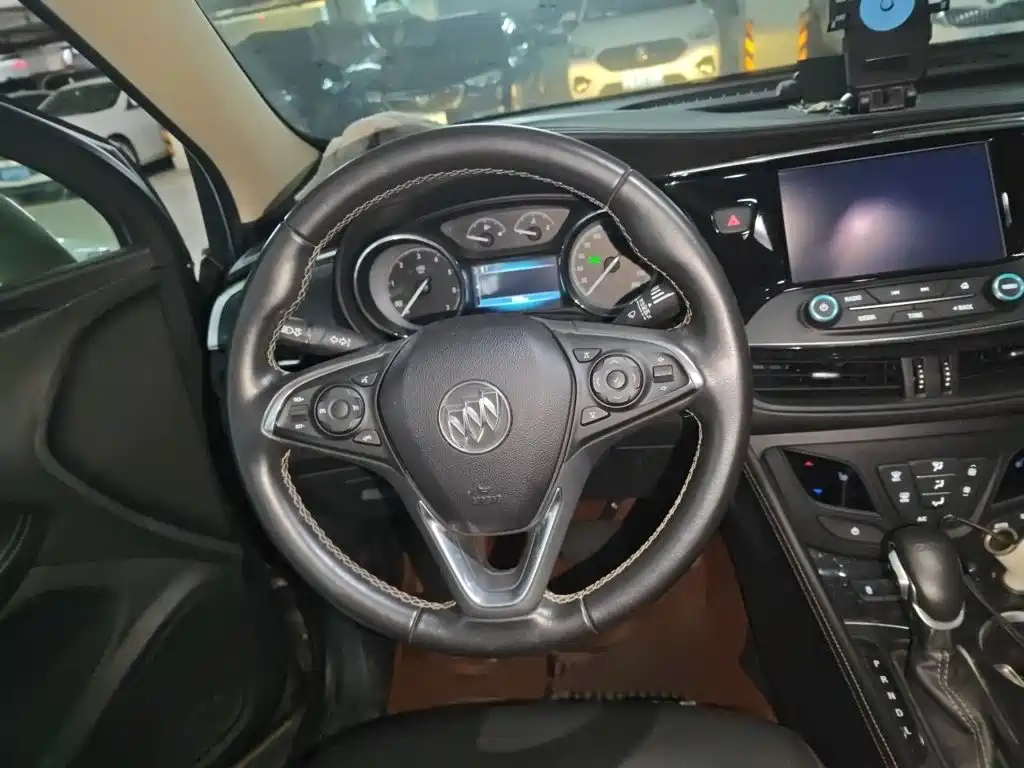 Buick Envision Plus — миниатюра 3