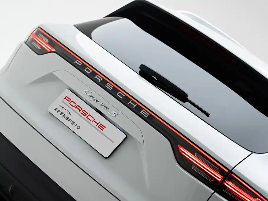 Porsche Cayenne — миниатюра 8