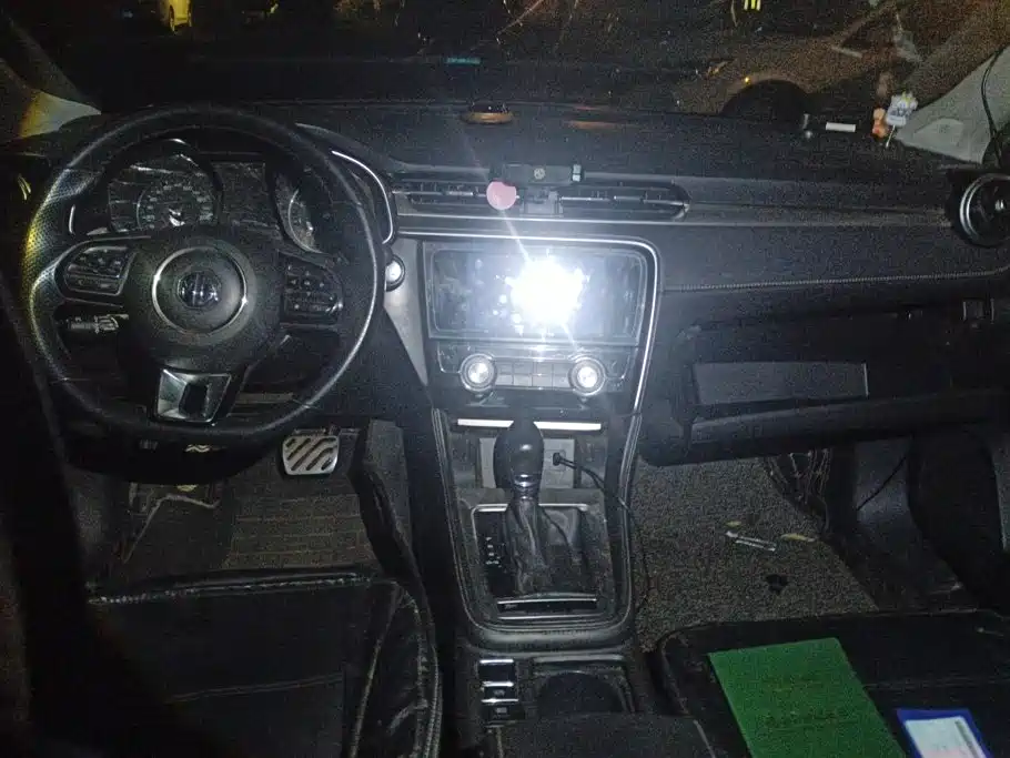 MG MG6 — миниатюра 12