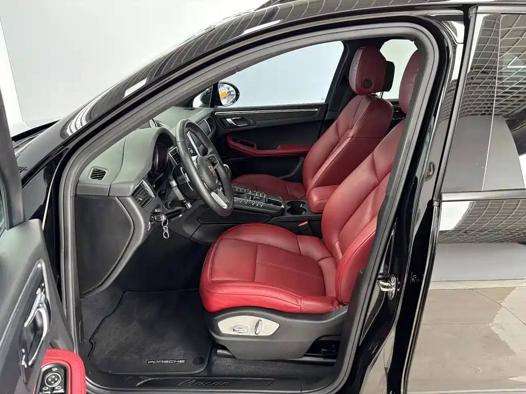 Porsche Macan — миниатюра 12