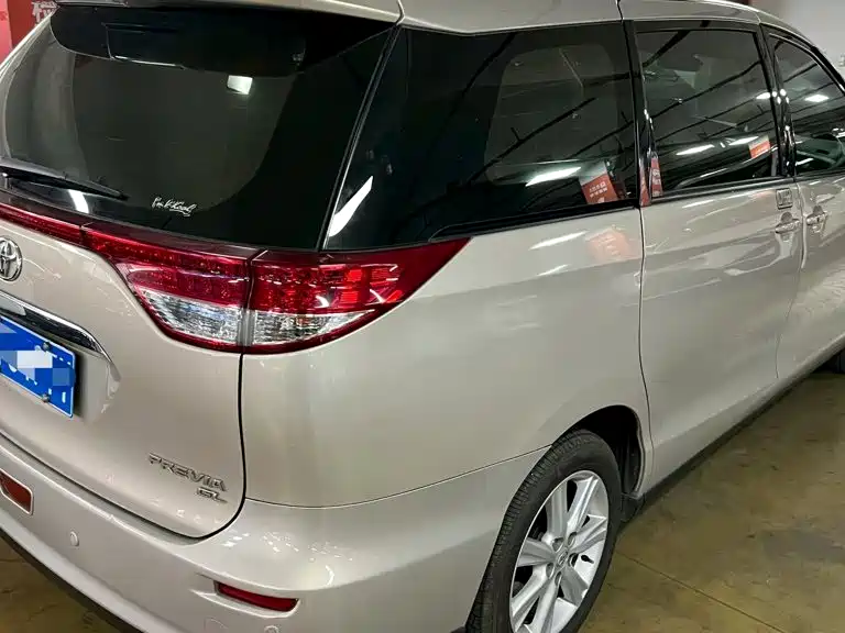 Toyota Previa — миниатюра 9