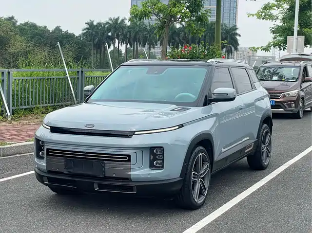 2020 Geely Icon