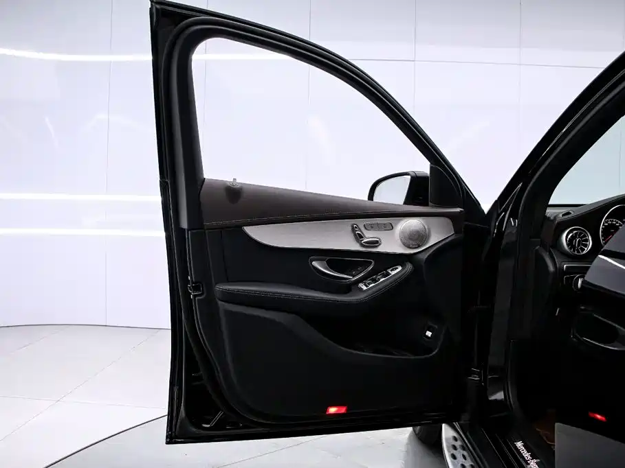 Mercedes-Benz GLC — миниатюра 13