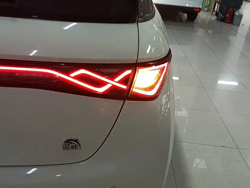 BYD Dolphin — миниатюра 8
