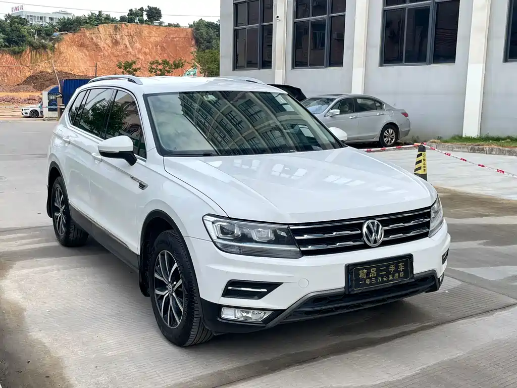 Volkswagen Tiguan L — миниатюра 3