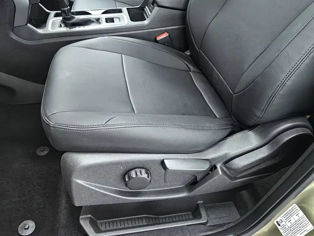 Ford Kuga — миниатюра 20