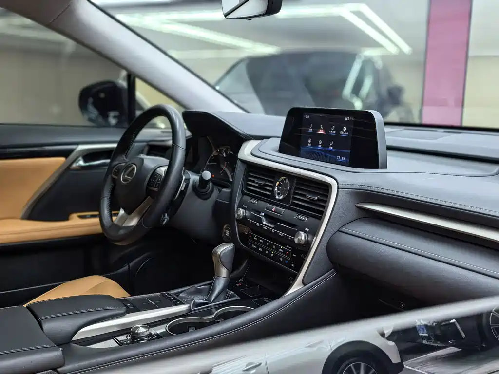 Lexus RX — миниатюра 29