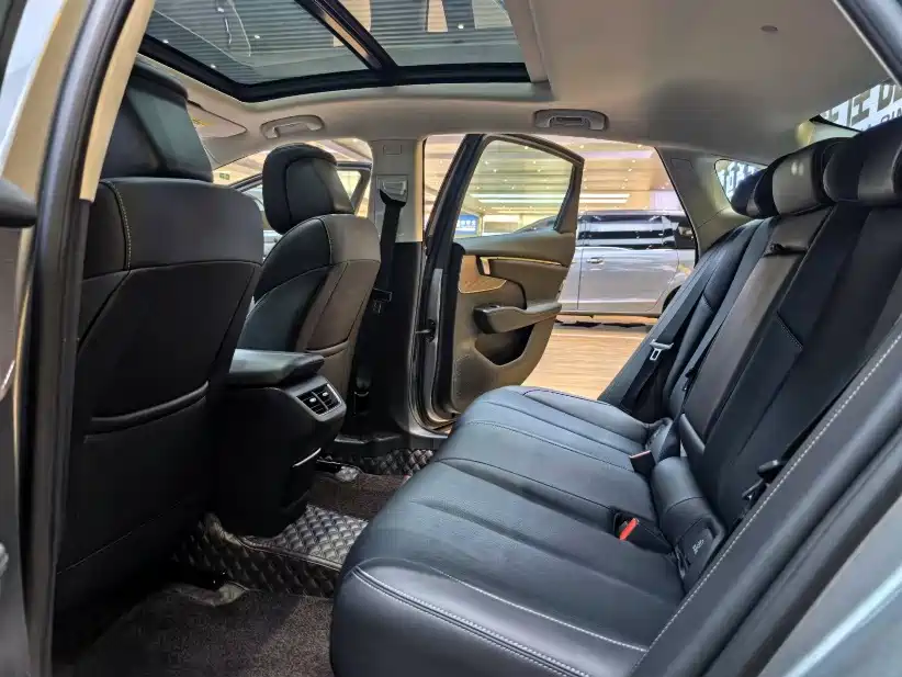 Buick LaCrosse — миниатюра 5