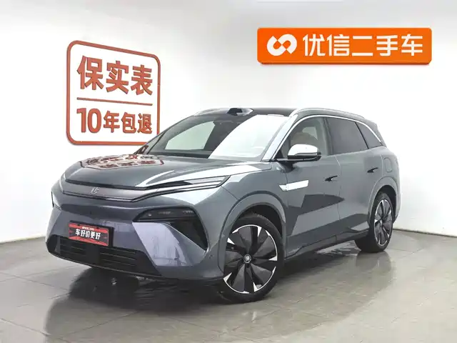 BYD TANG L 2025