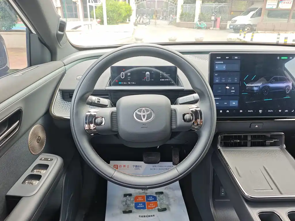Toyota bZ3X — миниатюра 6
