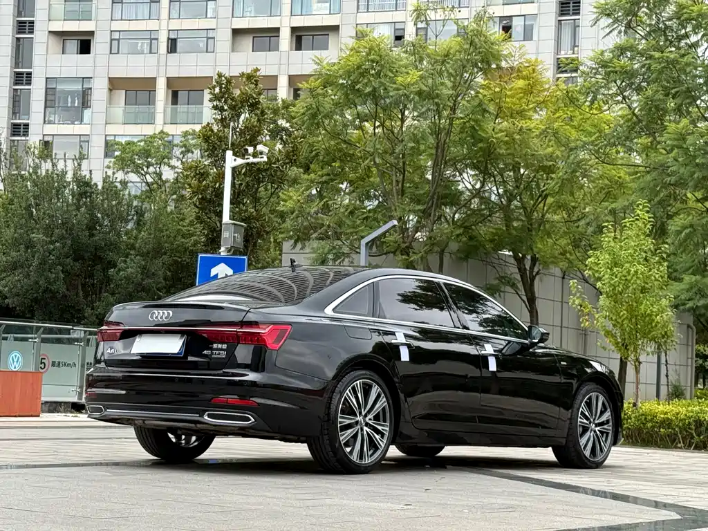 Audi A6L — миниатюра 7