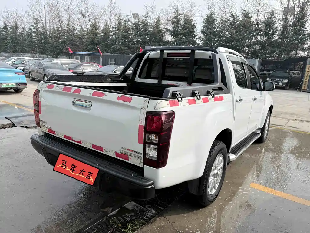 ISUZU D MAX