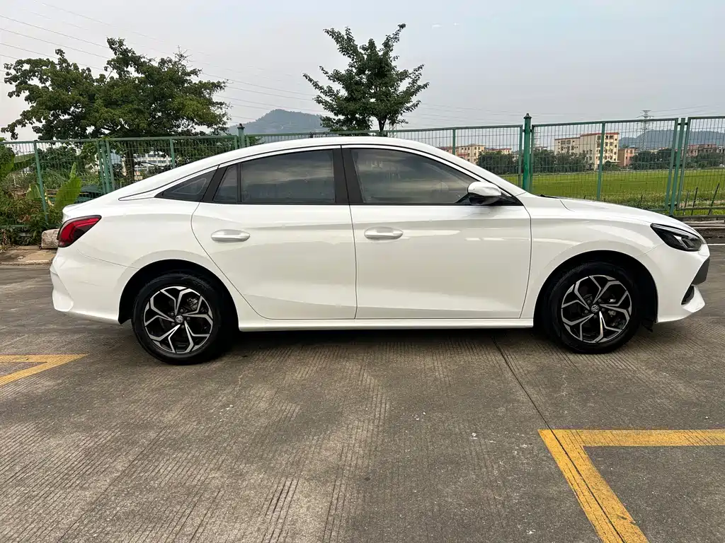 MG MG5 — миниатюра 5