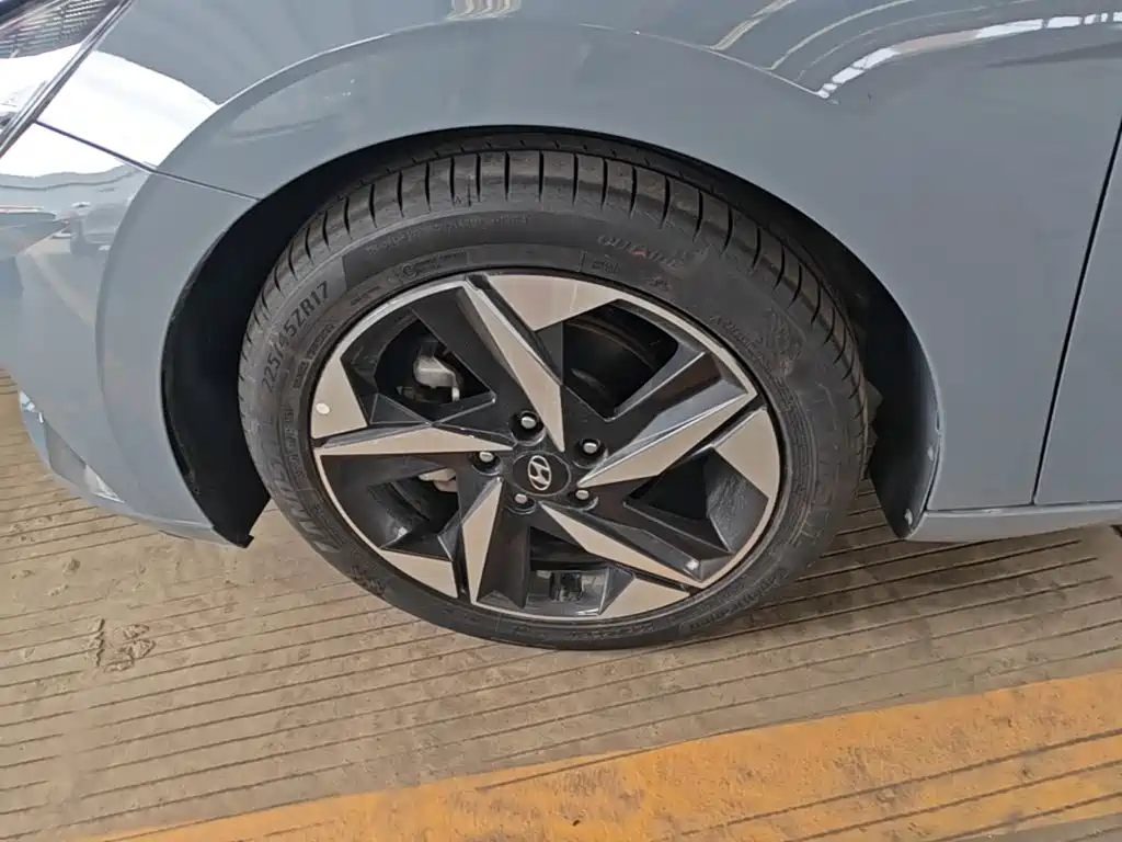 Hyundai Elantra — миниатюра 23