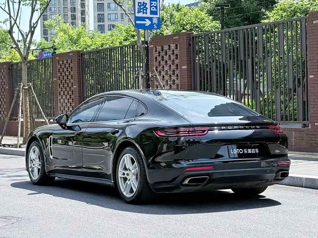 Porsche Panamera 2017 Panamera 4 Executive Long Wheelbase 3.0T