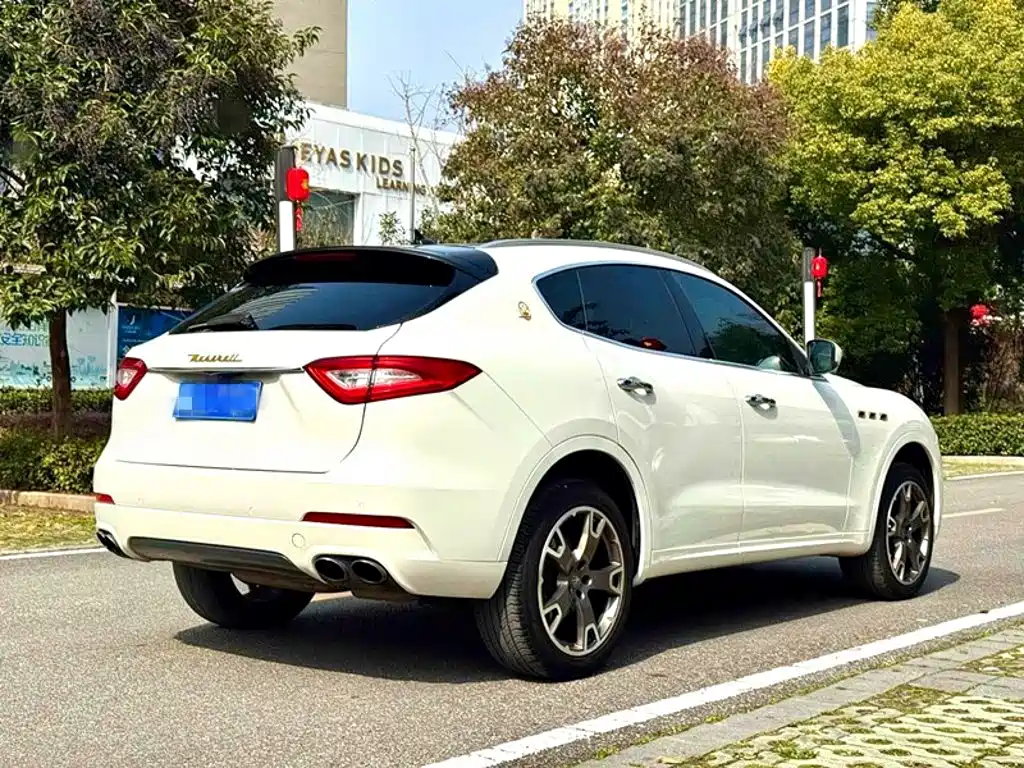 Maserati Levante — миниатюра 3