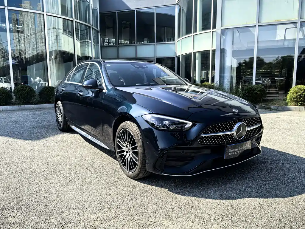 Mercedes-Benz C-Class — миниатюра 3