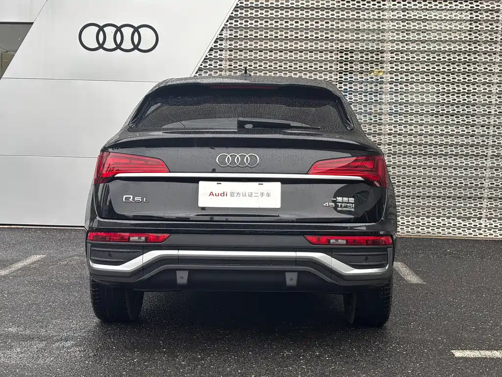 Audi Q5L Sportback — миниатюра 5