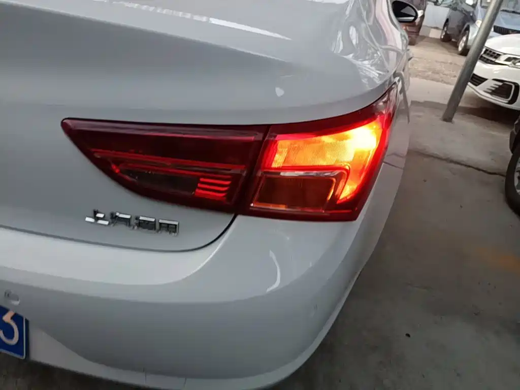 Buick Verano — миниатюра 8