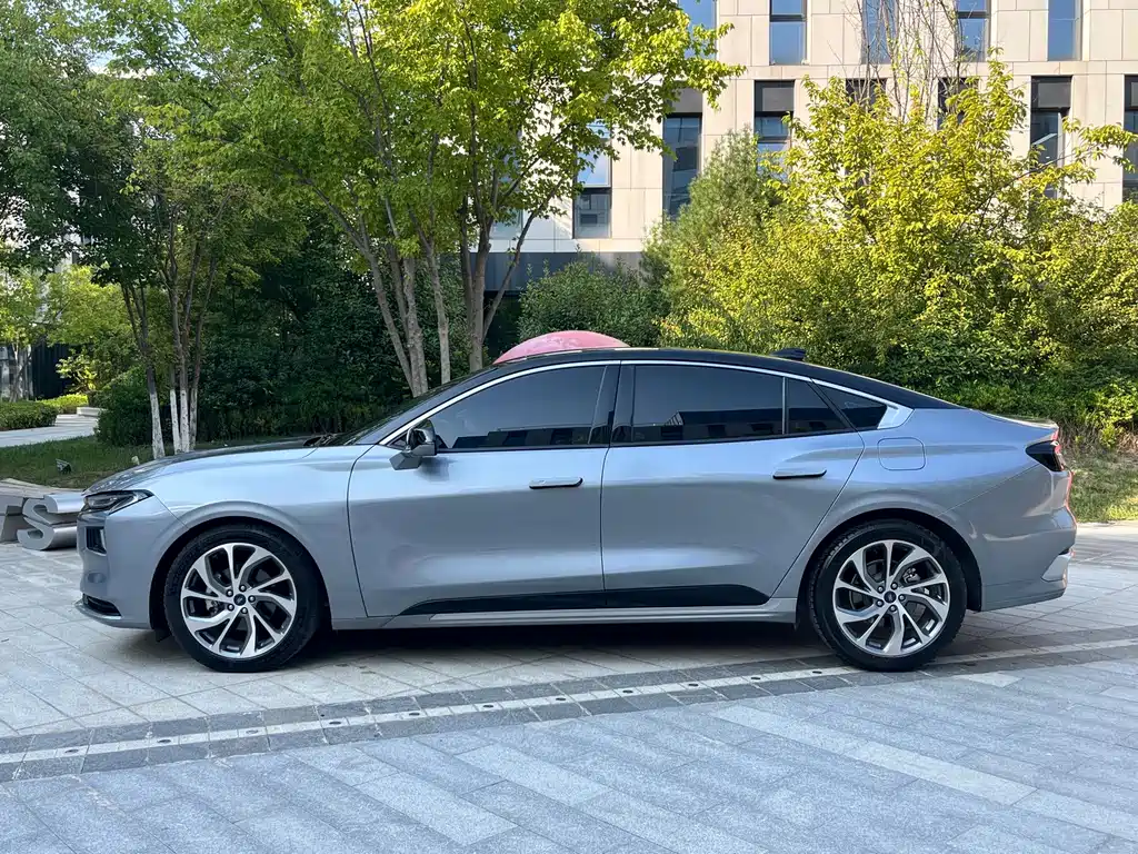 Ford Mondeo — миниатюра 3