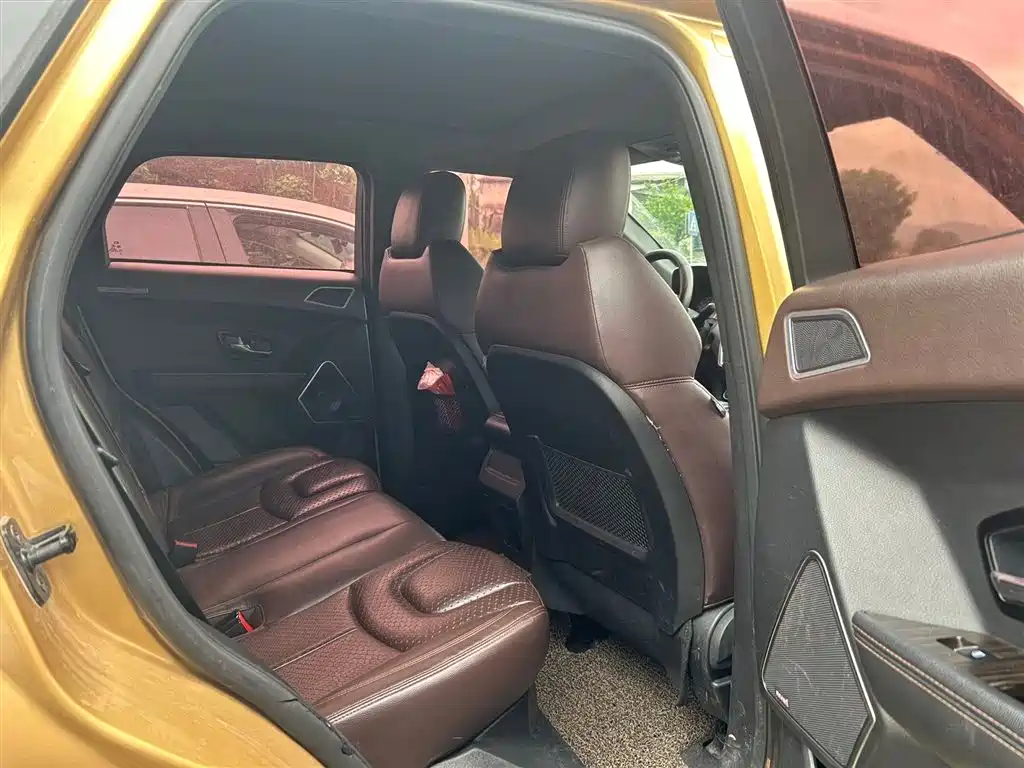 Landwind X7 2015 2.0T Luxury