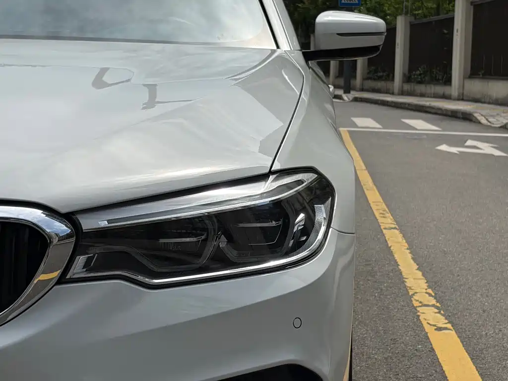 BMW 5 Series (Import) — миниатюра 3