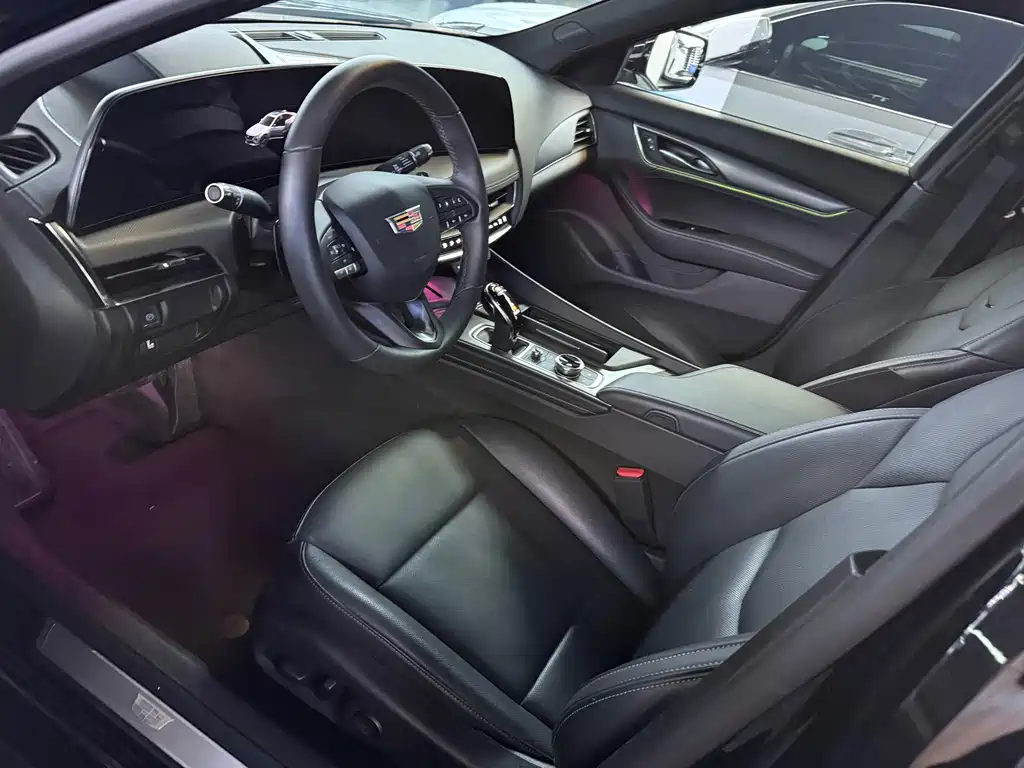 Cadillac CT5 — миниатюра 11