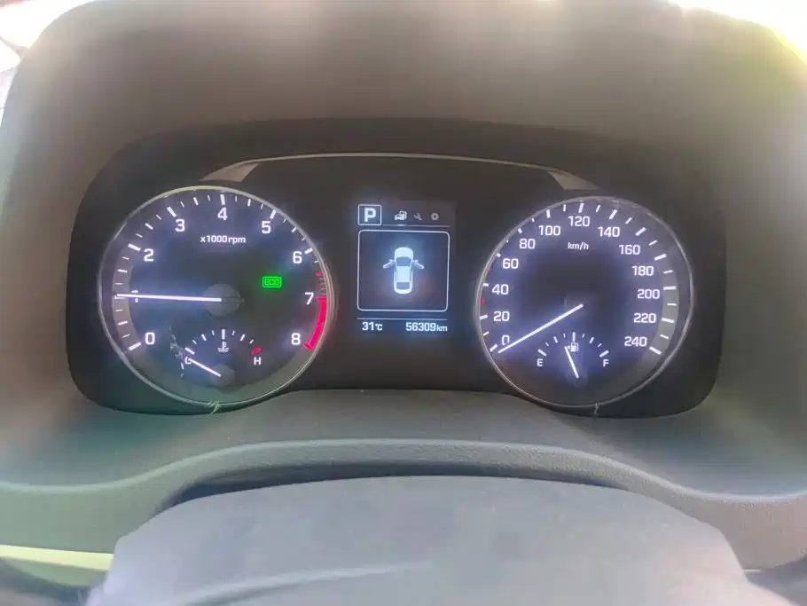 Hyundai Elantra — миниатюра 14