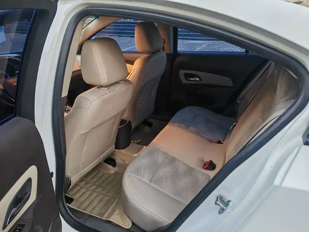 Chevrolet Cruze — миниатюра 11