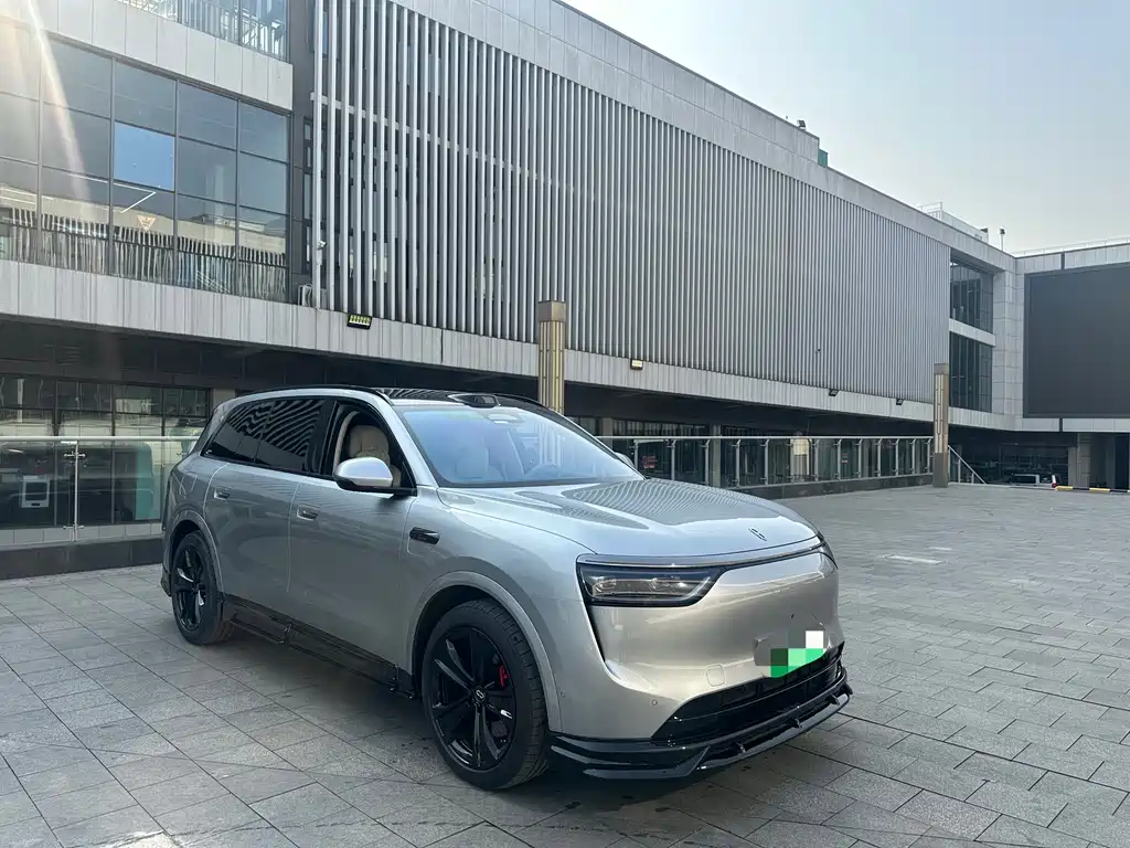 AITO ASK THE WORLD M8