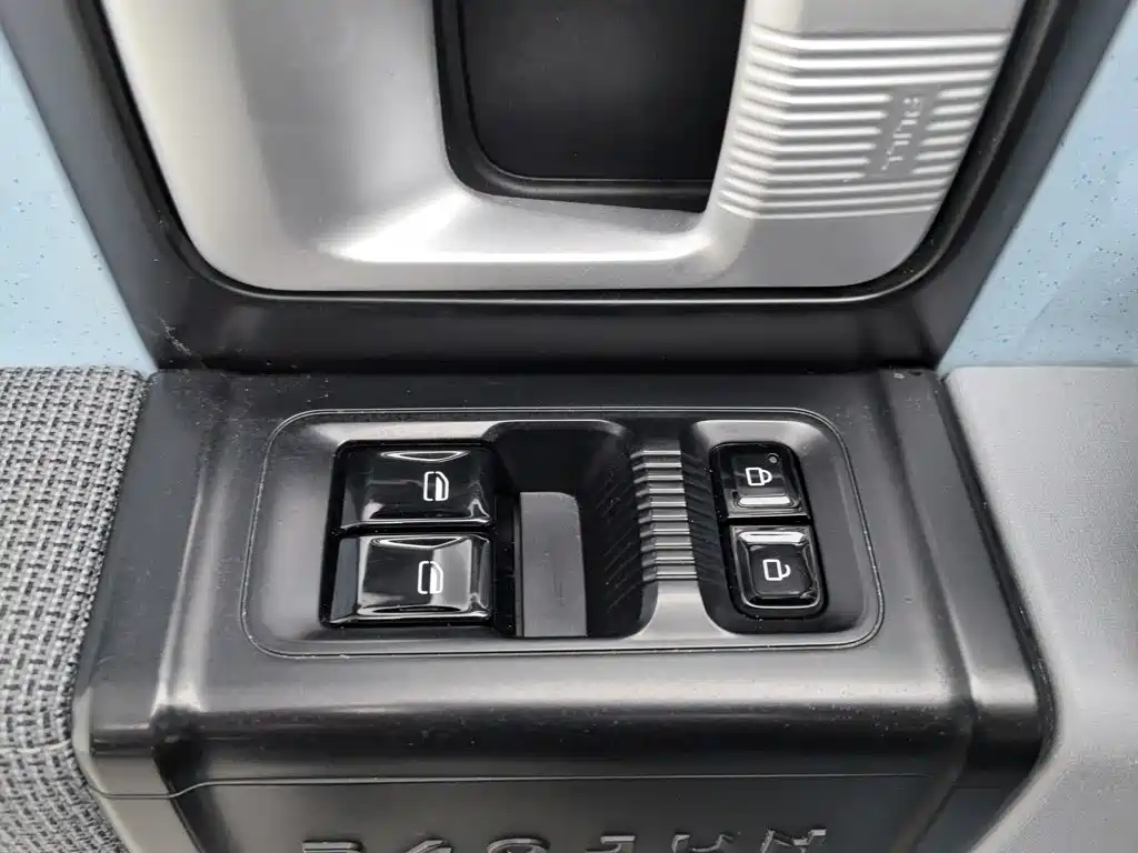 Baojun E300 — миниатюра 9