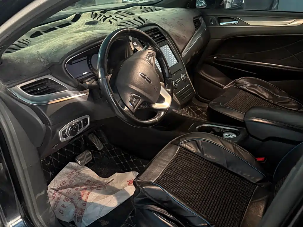Lincoln MKC — миниатюра 4