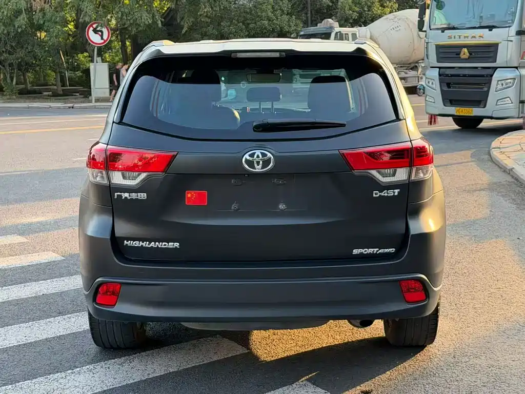 Toyota Highlander — миниатюра 5