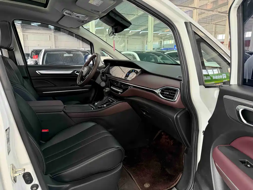 GAC Motor Trumpchi M6 — миниатюра 17