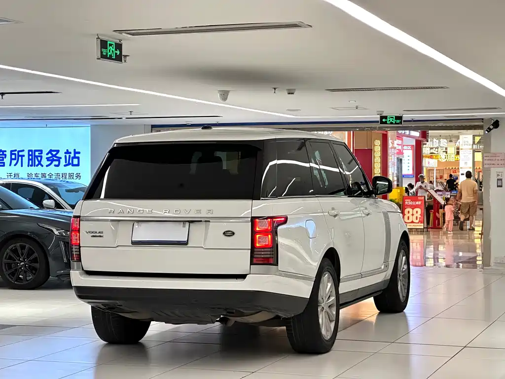 Land Rover Range Rover — миниатюра 5