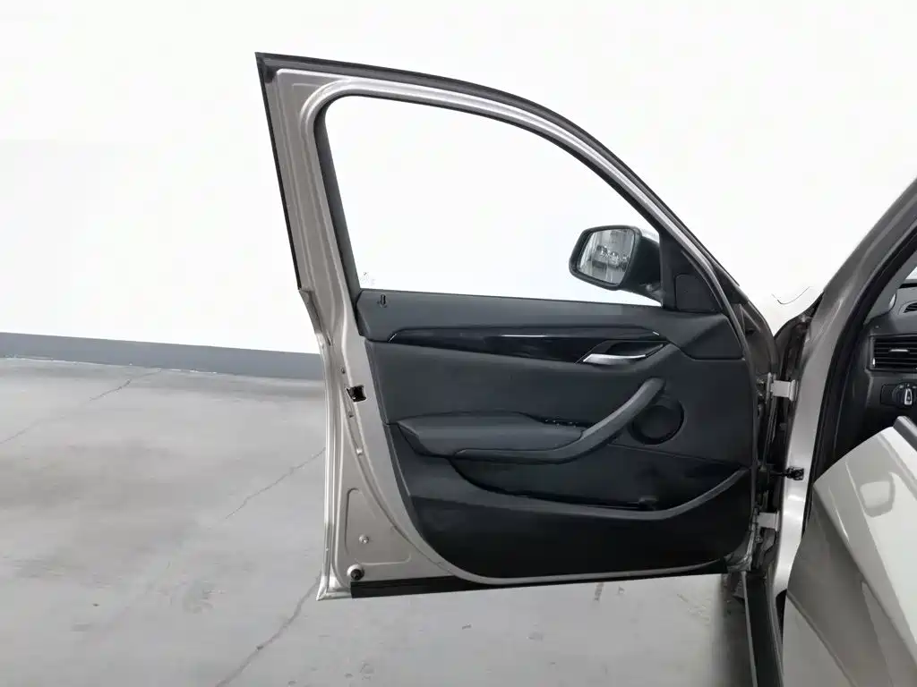 BMW X1 — миниатюра 8