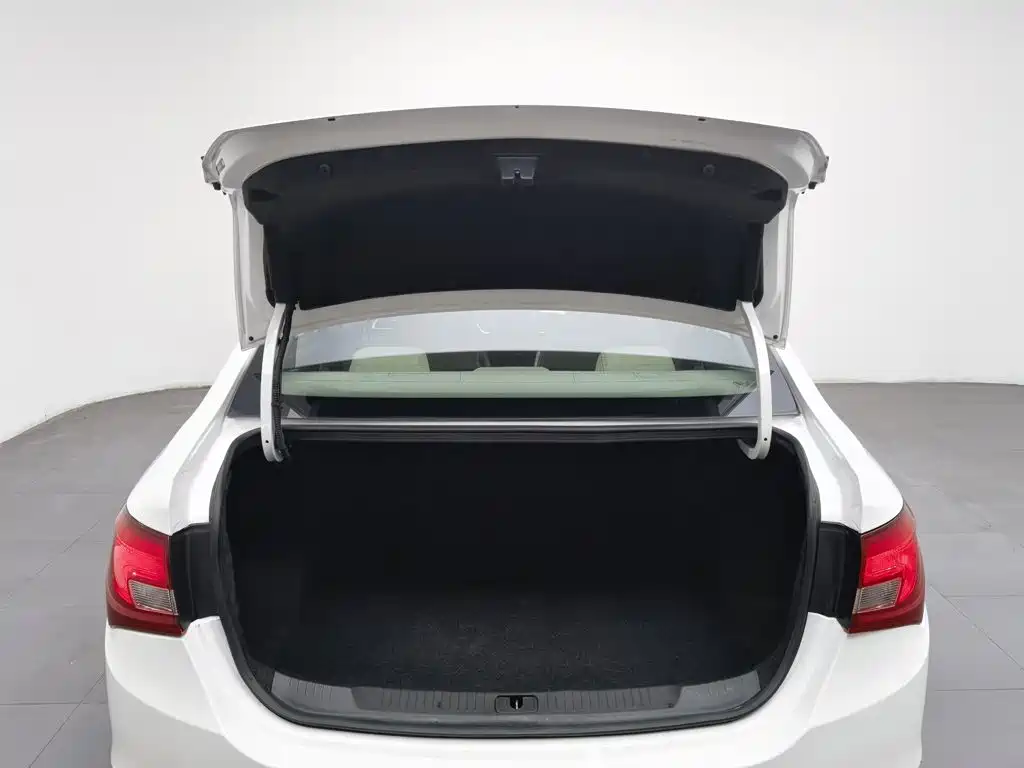 Buick Excelle — миниатюра 16