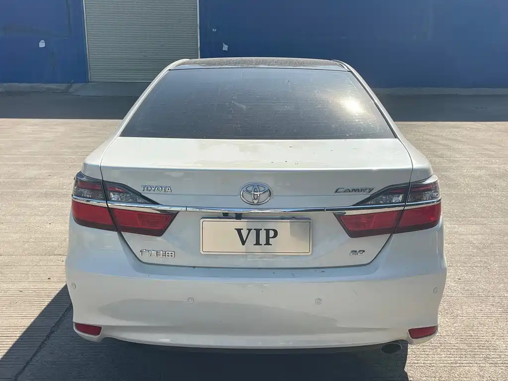 Toyota Camry — миниатюра 4