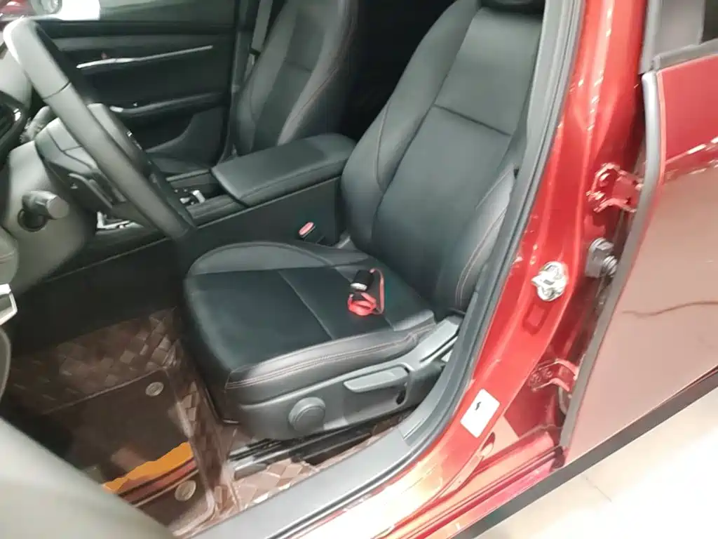 Mazda 3 Axela — миниатюра 15