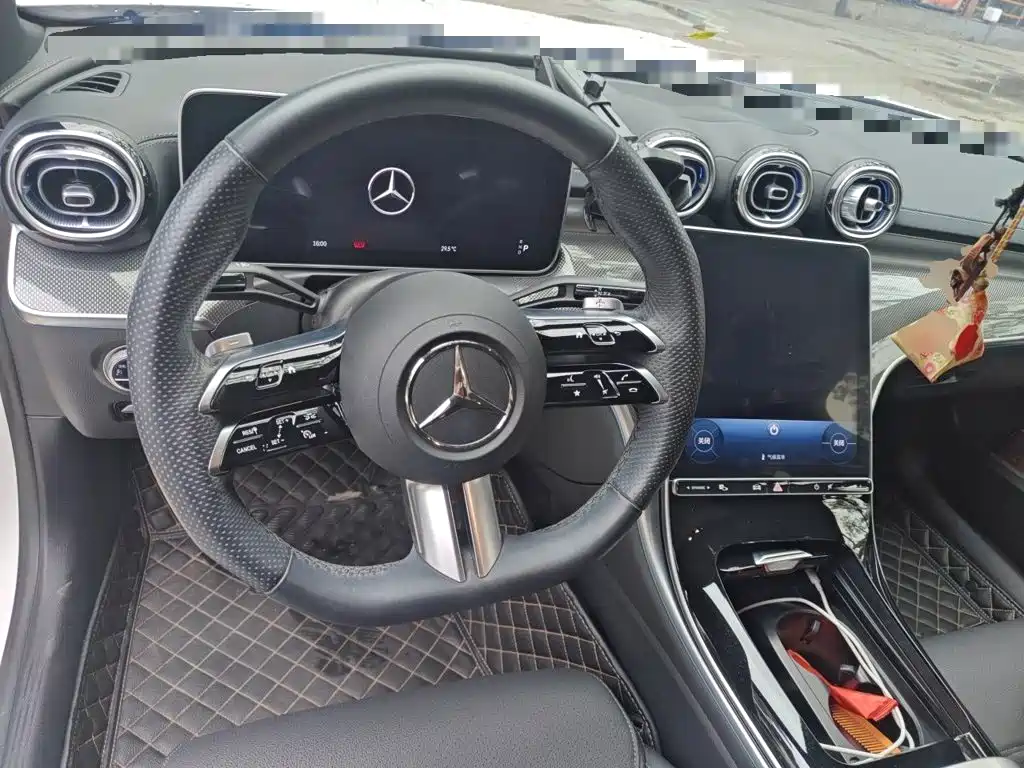 Mercedes-Benz C-Class — миниатюра 6