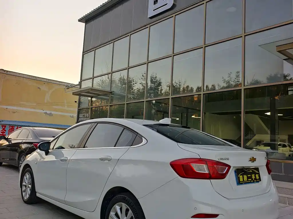 Chevrolet Cruze — миниатюра 7